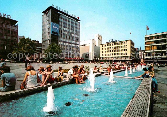 Essen Ruhr Kennedyplatz Wasserspiele Hochhaus