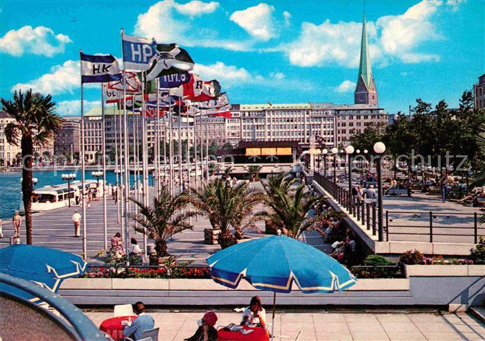 HAMBURG  CITY Partie am Jungfernstieg Fahnen Kirchturm