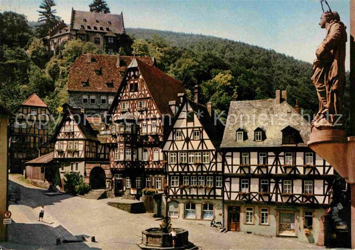 Miltenberg Main Marktplatz mit Burg