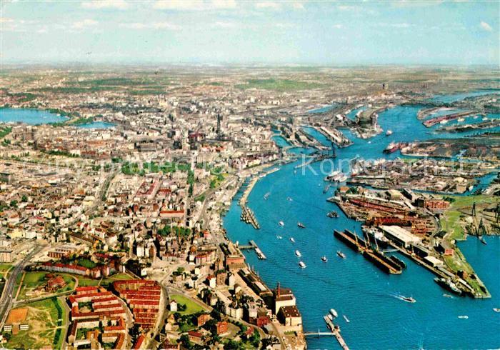 HAMBURG  CITY Stadtgebiet und Hafen Fliegeraufnahme