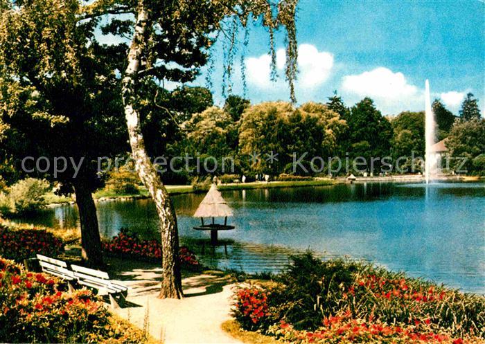 Bad Meinberg Kurpark Schwanenteich Fontaene