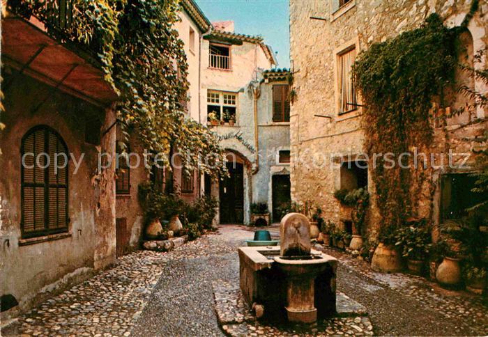 Saint Paul Cote d Azur Une vieille place pittoresque