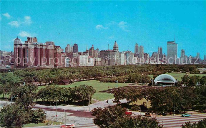 Chicago Illinois Downtown skyline Grant Park