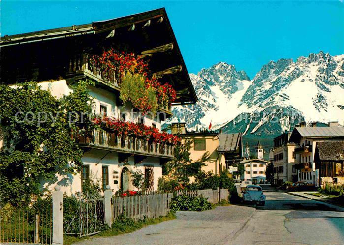 Kitzbuehel Tirol Strassenmotiv Ehrenbachgasse mit Infeldhaus Wilder Kaiser