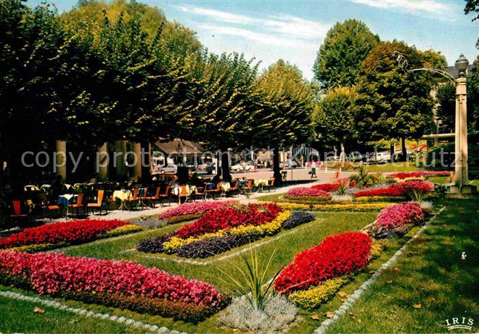Aix-les-Bains Parc des Thermes la Rotonde et son tapis fleuri