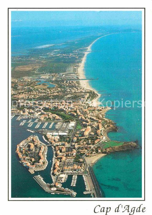 Cap-d Agde Vue aerienne En arriere plan le bassin de Thau et Sete