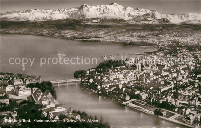 Konstanz Bodensee Rheinausfluss mit Schweizer Alpen Fliegeraufnahme