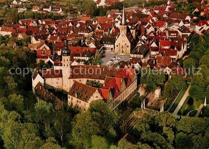 Weikersheim Schloss mit Marktplatz Fliegeraufnahme