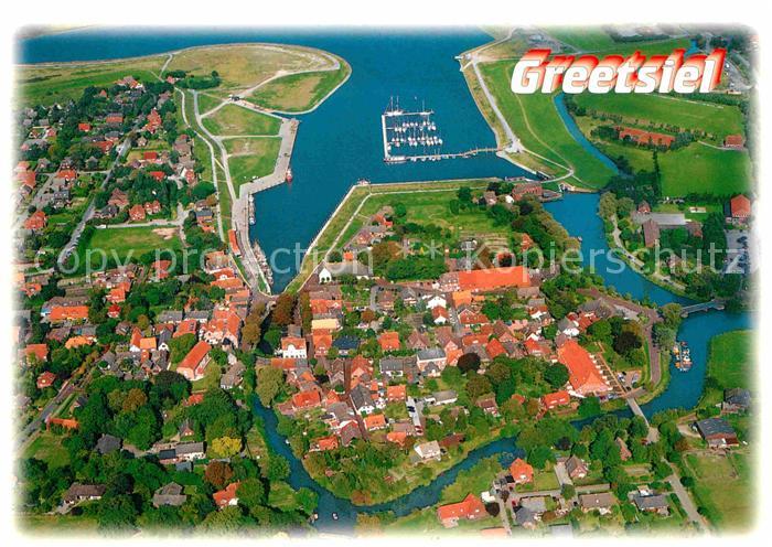 Greetsiel Erholungsort an der Nordseekueste Fliegeraufnahme