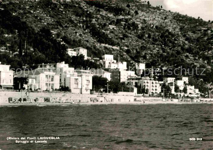 Laigueglia  Spiaggia di levante Strand von Meerseite aus