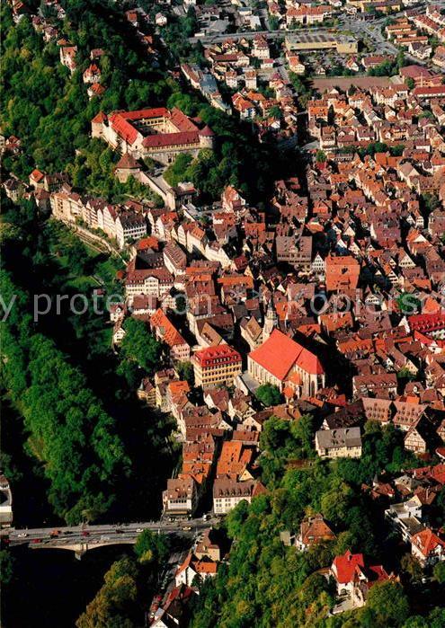 TueBINGEN BW Innenstadt mit Schlossberg Fliegeraufnahme