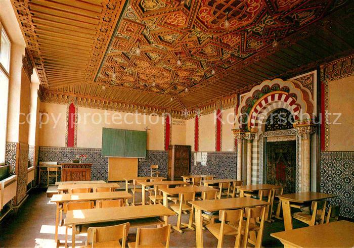 Berndorf Niederoesterreich Volks und Hauptschule Maurisches Klassenzimmer