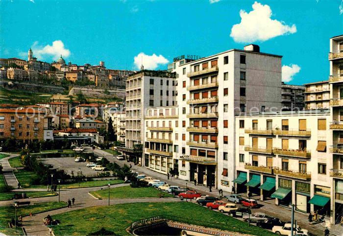 Bergamo Piazza della Repubblica con Hotel Excelsior San Marco