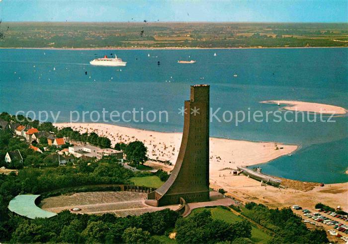 Laboe Fliegeraufnahme mit Marine Ehrenmal