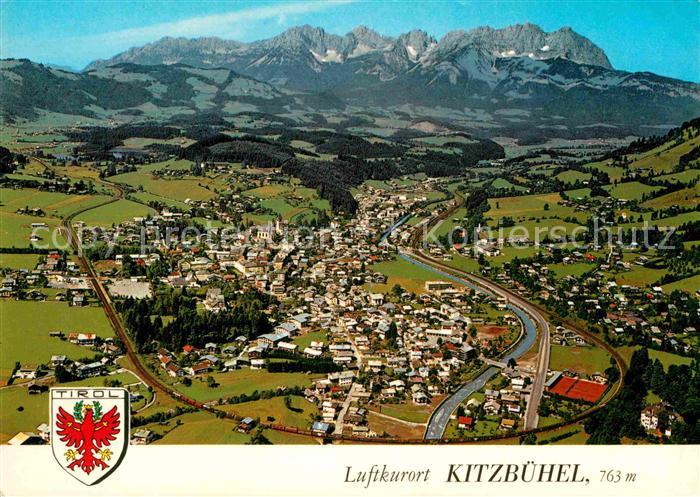 Kitzbuehel Tirol Sommerfrische Wintersportplatz mit Schwarzsee und Kaisergebirge