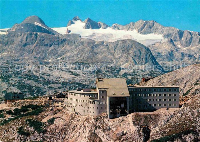 Obertraun Berghaus Krippenstein mit Koenig Dachstein Gebirgspanorama