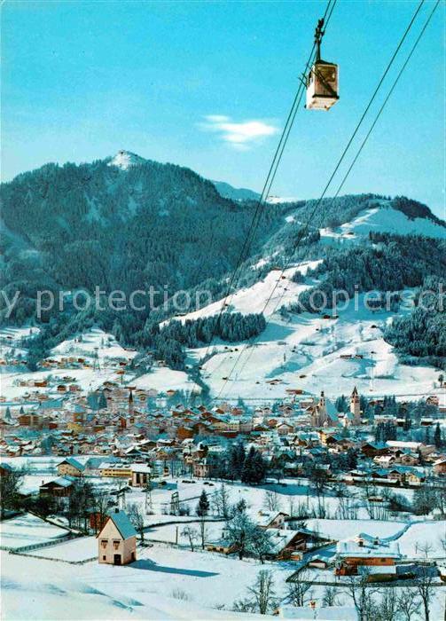 Kitzbuehel Tirol Hornbahn gegen Hahnenkamm Wintersportplatz Kitzbueheler Alpen