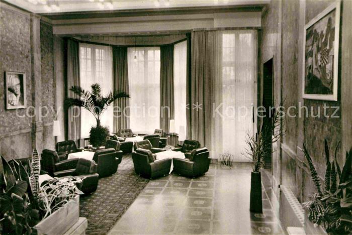 Kuehlungsborn Ostseebad Meerwasser Schwimmhalle des FDGB Foyer