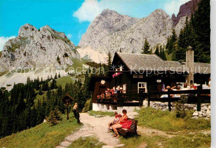Tannheimer Huette mit Hochwiesler Rote Flueh und Gimpel Allgaeuer Alpen