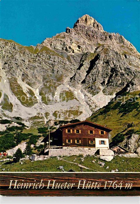 Vandans Vorarlberg Heinrich Hueter Huette im Raetikon mit Zimba Montafon