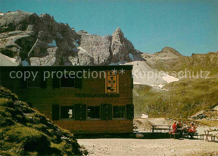 Tribulaunhuette Berghaus mit Goldkappl und Sandesjoechl Stubaier Alpen
