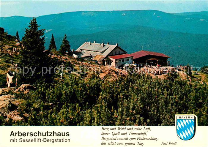 Arberschutzhaus mit Sessellift-Bergstation