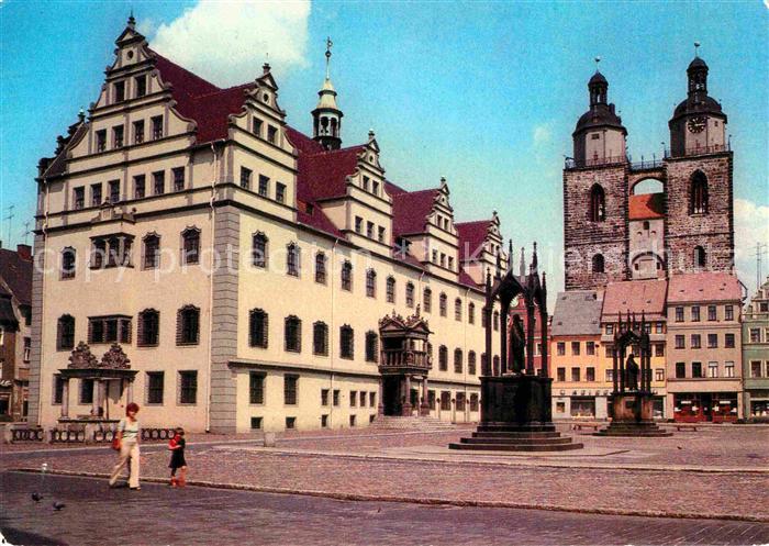 Wittenberg Lutherstadt Markt mit Rathaus und Stadtkirche