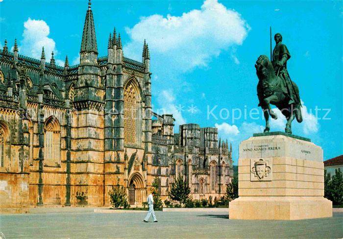 Batalha Mostero e Estatua equestre de D. Nuno Alvares Pereira