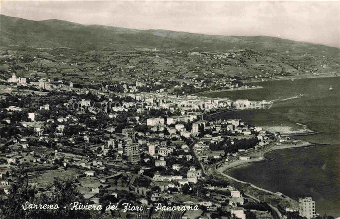 SANREMO San Remo Liguria IT Riviera-dei-Fiori Kueste Stadtpanorama Meer Huegel S
