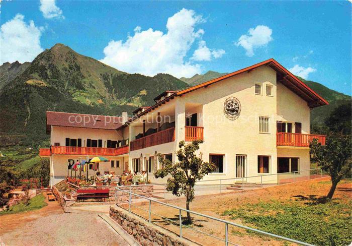 Dorf-Tirol Suedtirol IT Naturfreundehaus Rufinatscha Alpenpension Terrasse Berge