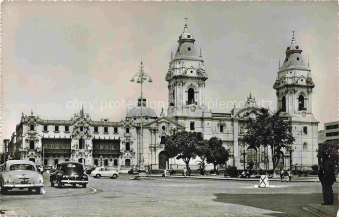 LIMA  Peru Kathedrale Palacio-Arzobispal Erzbischoeflicher-Palast Plaza-Mayor Tu