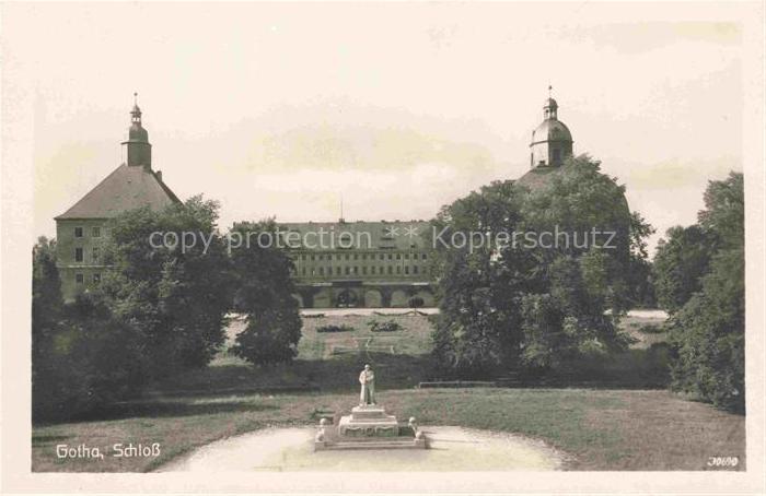 GOTHA  Thueringen Schloss Friedenstein Tuerme Park Denkmal Baeume Gartenanlage