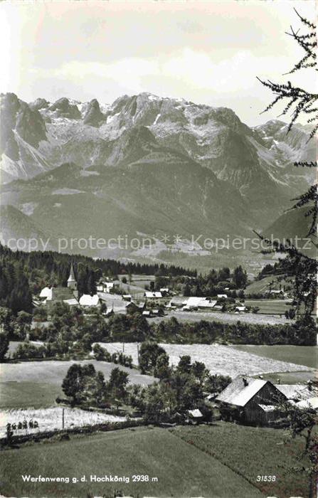 Werfenweng Pinzgau-Pongau AT Hochkoenig Bergpanorama Ortschaft Kirche Felder Wal