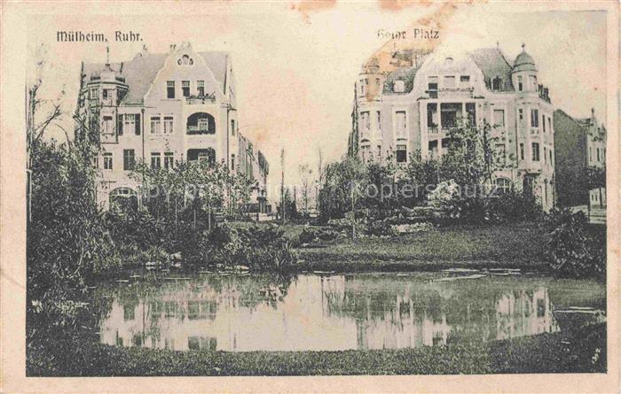 MueLHEIM  RUHR NRW Goetheplatz Jugendstilvillen Teich Baeume Reflexion Park Wohn