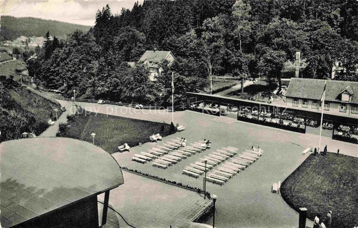 Altenau Harz Gemkenthal Niedersachsen Konzertgarten Liegestuehle Terrasse Wald K