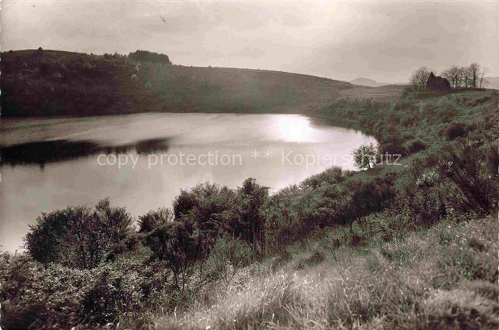 Totenmaar Daun Vulkaneifel Totenmaar See Maar Vulkaneifel Huegel Wald Kapelle