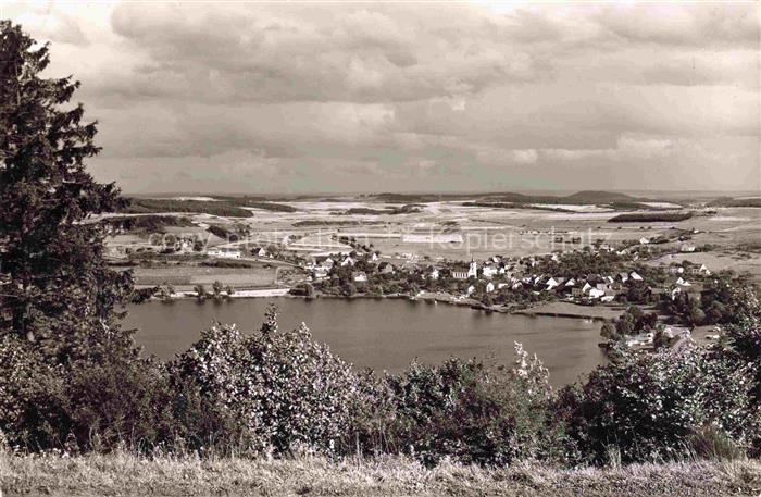 Schalkenmehren Maar Vulkaneifel Rheinland-Pfalz Maar See Eifel Ortschaft Felder