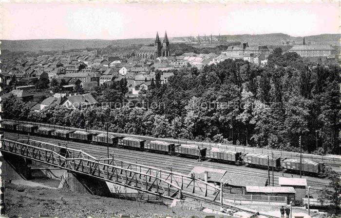 Esch-sur-Alzette Luxembourg Stadtpanorama Kirche Doppelturm Gueterzug Eisenbahnb