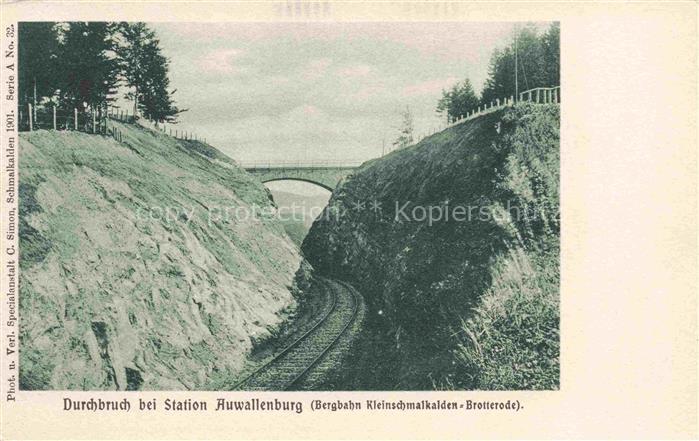Kleinschmalkalden Auwallenburg Bergbahn Eisenbahneinschnitt Felsen Bruecke Waldw