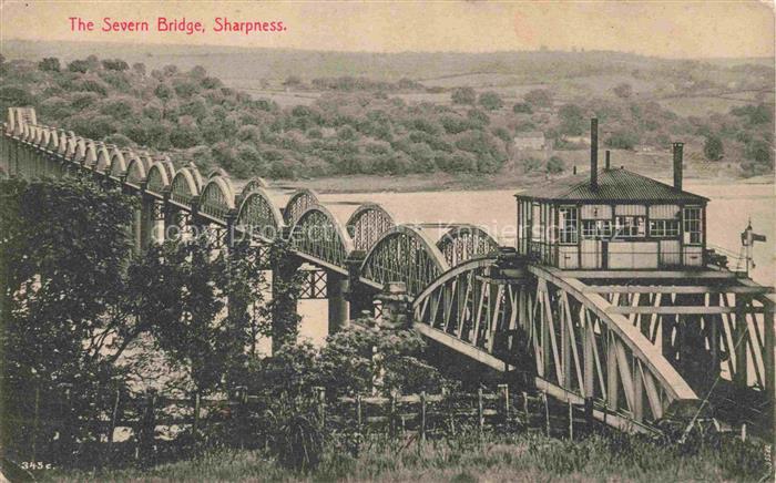 Sharpness Gloucester UK Severn-Bridge Eisenbahnbruecke Stahlbruecke Severn Fluss