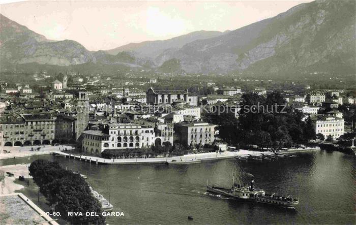 Riva sul Garda Riva del Garda IT Lago-di-Garda Stadtpanorama Torre-Apponale Damp