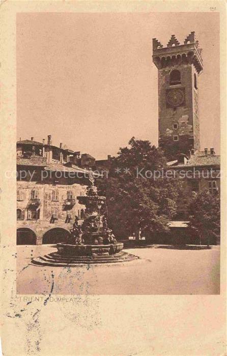 TRENTO Trient Trentino-Alto Adige IT Domplatz Brunnen Torre-Civica Uhrenturm Pia