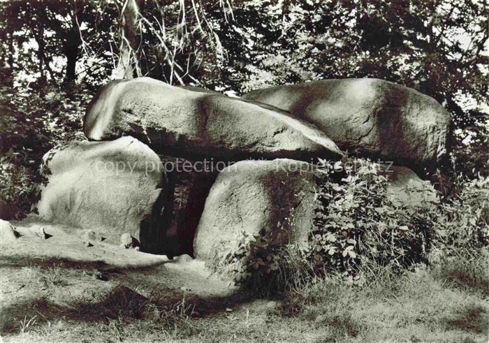 Huenengrab Huenensteine Dolmens-- Gross Goernow Kr. Sternberg