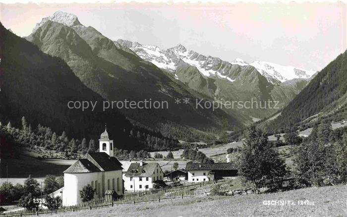 Gschnitz Tirol AT Gschnitztal Kirche Alpen Bergdorf Wiesen Gebirge Schneeberge T