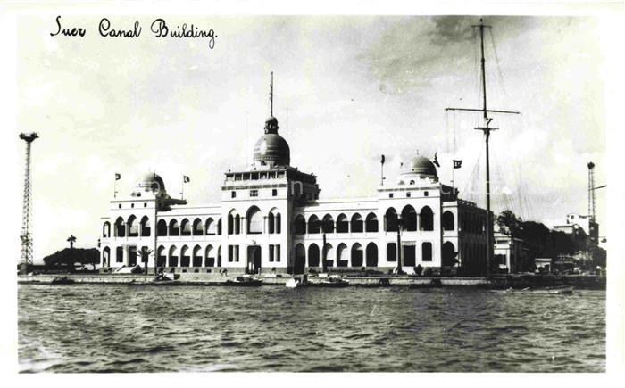 SUEZ Canal de Egypt Suez-Canal-Building Kanalverwaltung Wasser Boote Hafen Fahne