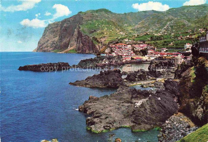 Cabo Girao Madeira PT Kueste Felsen Steilklippe Hafen Dorf Berge Atlantik