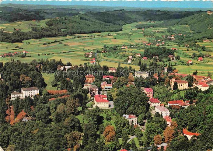 Bad Gleichenberg Steiermark AT Fliegeraufnahme Villen Kurpark Landschaft Felder