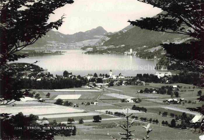 Strobl Wolfgangsee AT Wolfgangsee Panorama Dorf Kirche Felder Berge See Wald