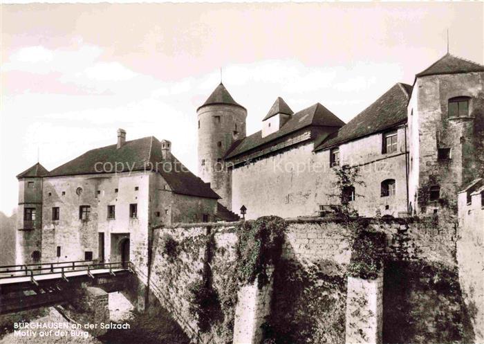 Marienberg Burghausen Bayern Burg Burgturm Burgmauer Bruecke Innenhof Burgtor