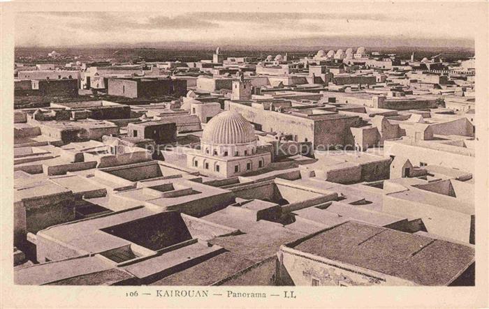KAIROUAN Qairawan Tunesie Kuppel Moschee Minarett Lehmbauten Daecher Stadtpanora